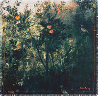 https://www.instagram.com/p/CzEx_Tyimjc/[SHARP-CAPTION]"Liv" est un fragment de songe antique inspiré par Rome. 

“Une fenêtre sur un jardin idéal qui superpose les 4 saisons et bruisse de murmures d'oiseaux, d'abeilles, d'eau et exhale des parfums de fruits, de fleurs et de rêveries. Un songe antique et contemporain". 

Nous conte l’artiste Rodolphe Martinez dont l’œuvre a inspiré ce carré de soie.

‌——

"Liv" is a fragment of an ancient dream inspired by Rome. 

"A window to an ideal garden that layers th