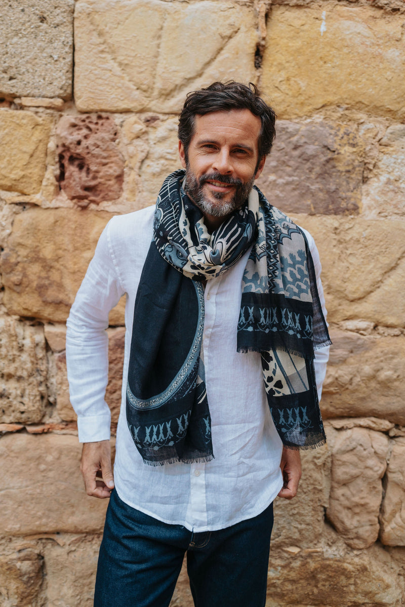 Écharpe en Laine SOUS LE CIEL DE PARIS ÉTOLE NOIR | PETRUSSE 