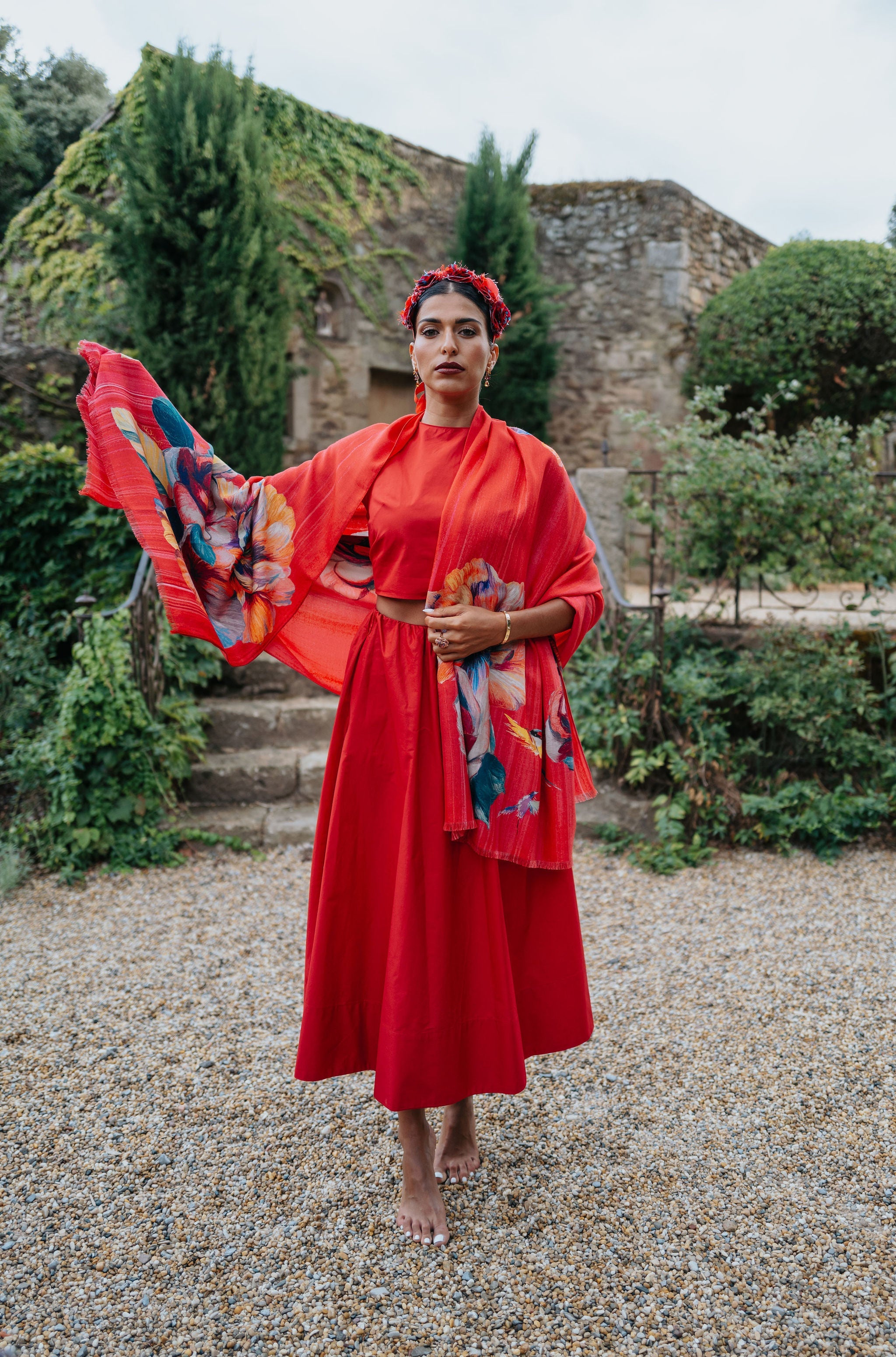 ICÔNE ROUGE – Étole en laine et soie inspirée de l’art | Petrusse