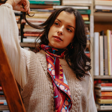 SILK SCARF 105 - LOUVRE SUR LE NIL RED