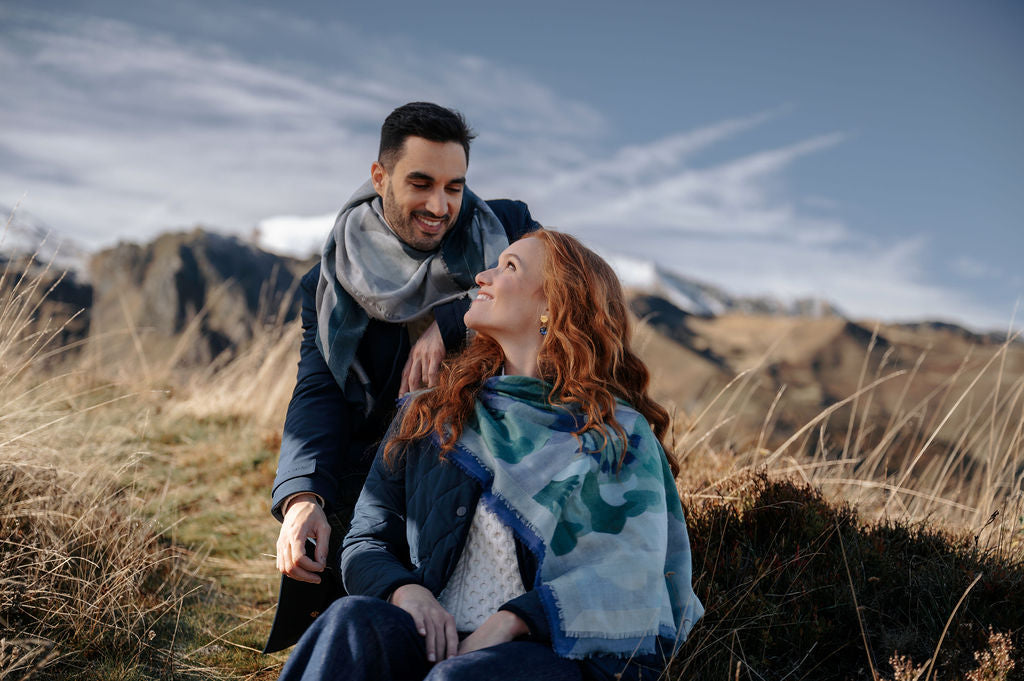 PETRUSSE Carré Cachemire 120 ELIO BLEU | écharpe pour homme et femme