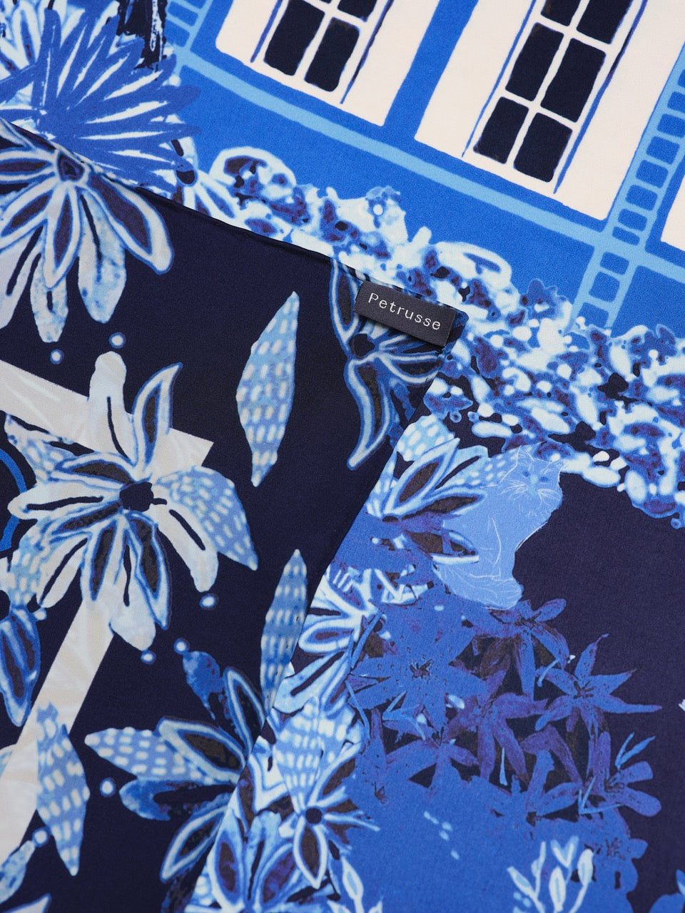 Petrusse Carre Soie 105 - Fantasy Navy