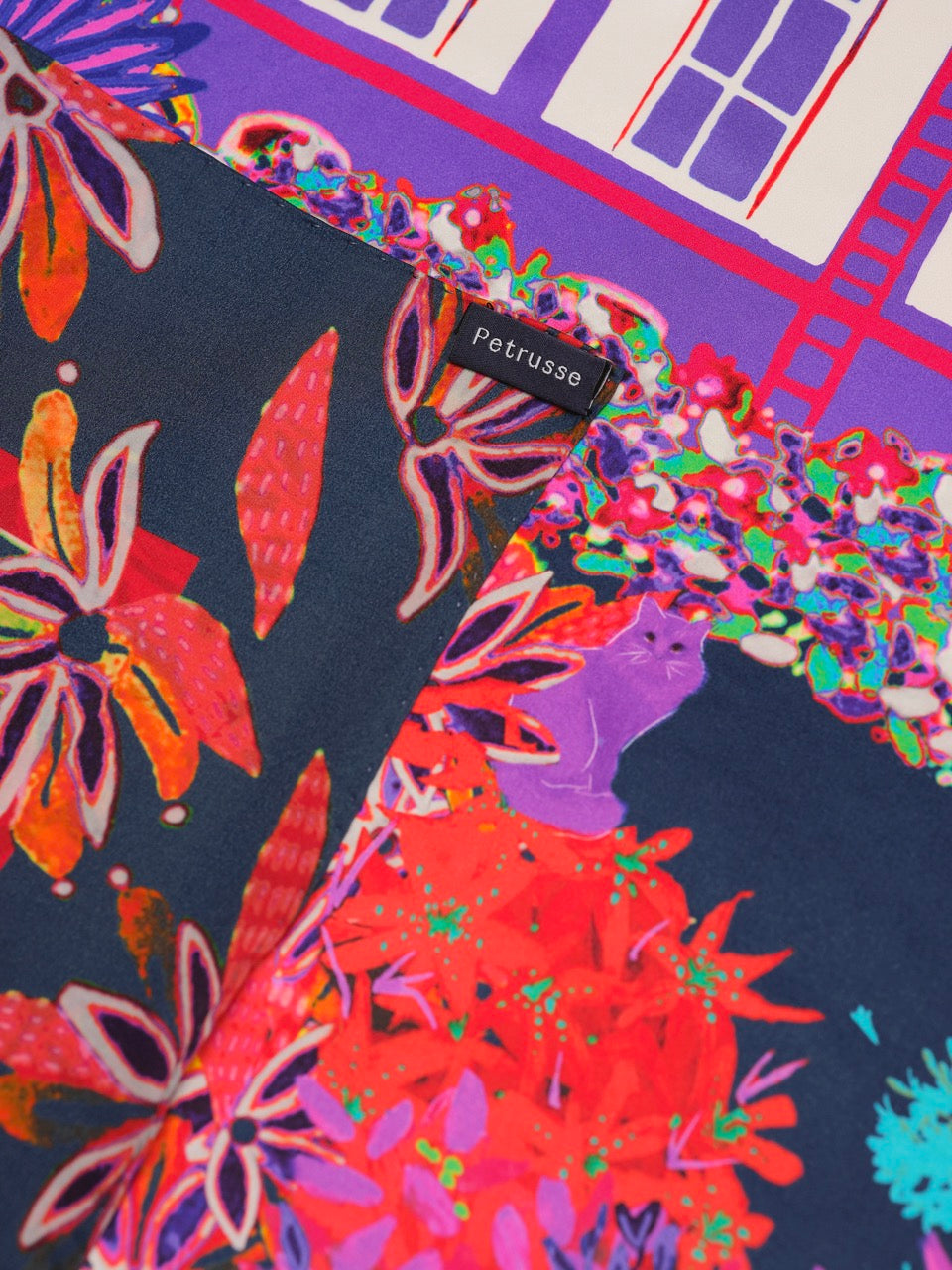 Petrusse Carre Soie 105 - Fantasy Neon