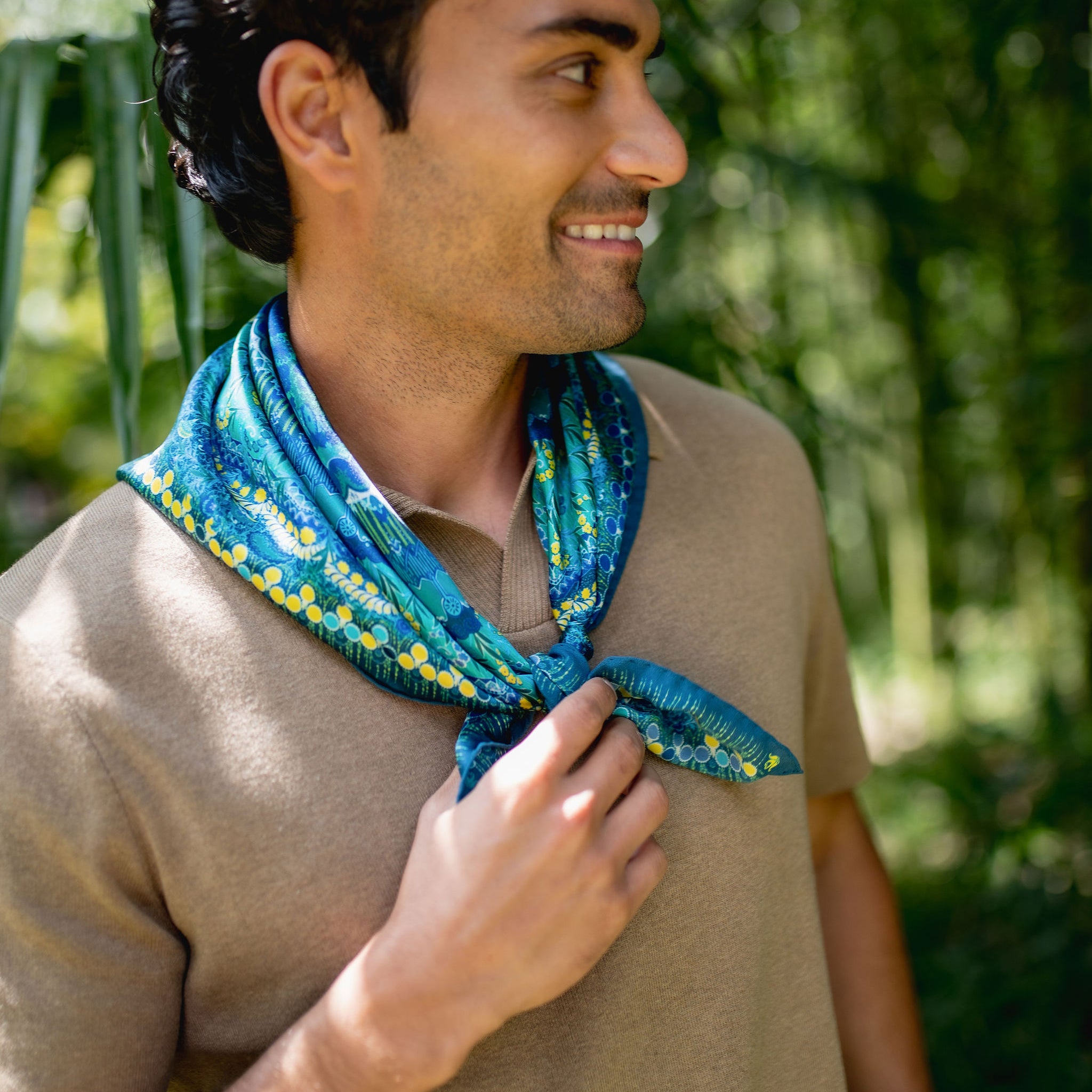 Petrusse Carre Soie 65 - Boheme Mini Emeraude