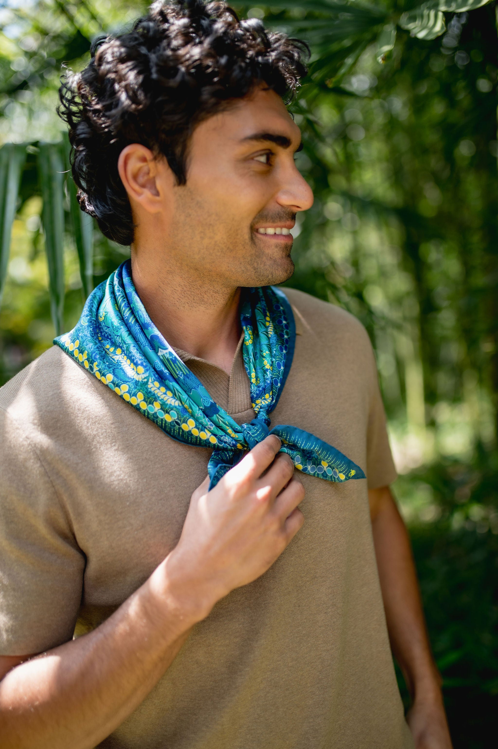Petrusse Carre Soie 65 - Boheme Mini Emeraude