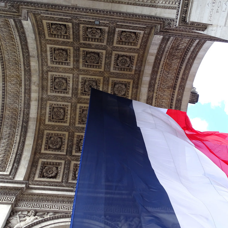 Petrusse Bleuet De France, Carré De Soie Triomphe