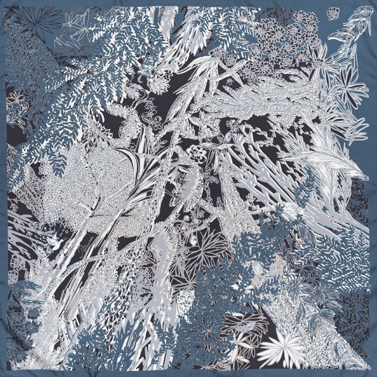 Carré en Soie 90x90 PETRUSSE EVE BLEU TAUPE| Foulard en Toile de Jouy 